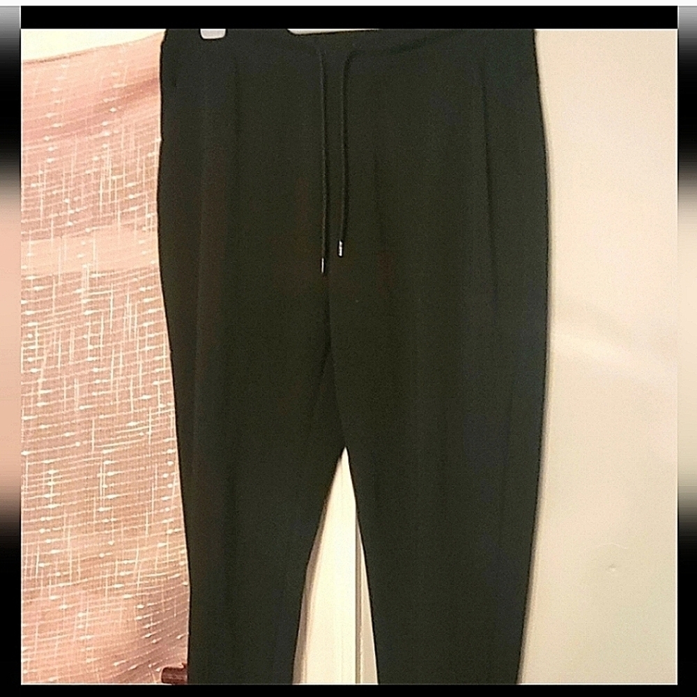 💋5/20 Athletic pants size Medium
